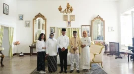 Kunjungan Calon Presiden Nomor Urut 01, Anies Baswedan Bersama Keluarga di Kedaton Kesultanan Ternate, Maluku Utara (detikindonesia.co.id) 