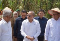 Menteri Koordinator Bidang Pangan, Zulkifli Hasan dan Menteri Perdagangan RI, Budi Santoso ke PT. Sinergi Gula Nusantara, Kabupaten Langkat, Sumut.