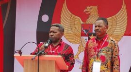 Bupati dan Wakil Bupati terpilih Kabupaten Waropen Drs Fransiscus Xaverius Mote, M.Si (kiri) dan Yoel Boari (kanan) periode 2024-2029. FX Mote dan Yoel Boari akan dilantik Presiden Republik Indonesia H. Prabowo Subianto di Istana Kepresidenan, Jalan Veteran, Gambir, Jakarta Pusat, Kamis (20/2). Sumber foto: gpriority.co.id, 29 November 2024