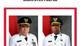 Pelantikan Bupati – Wakil Bupati Fakfak periode 2025-2030. Samaun Dahlan – Donatus Nimbiktekndik (Detik Indonesia/Mataradariindonesia)