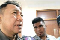 Ketua DPRD Maluku Utara M Iqbal Ruray saat diwawancarai awak media, Senin (17/2/2025). (Istimewa)