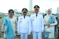 Walikota dan Wakil Walikota Sorong Bapak Septinus Lobat dan Bapak H. Anshar Karim bersama para istri (Detik Indonesia/Balleonews)