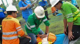 Lomba first aid response di PT NHM. (Detik Indonesia/Tandaseru/NHM)