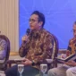 Direktur Jenderal Riset dan Pengembangan (Dirjen Risbang) Kemendiktisaintek Fauzan Adziman (tengah) dalam kegiatan Taklimat Media 2025 