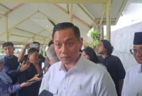 Agus Harimurti Yudhoyono (AHY) bersama menteri lainnya menghadiri rapat terbatas yang membahas prioritas pembangunan infrastruktur di Indonesia. (Detik Indonesia/ANTARA)