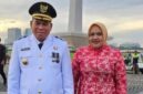 Momen Bupati Fakfak, Samaun Dahlan berfoto bersama sang istri Nurwidayati di Monas Jakarta beberapa waktu lalu saat hendak mengikuti pelantikan kepala daerah serentak, Minggu (23/2/2025) (Detik Indonesia/Tribunnews)