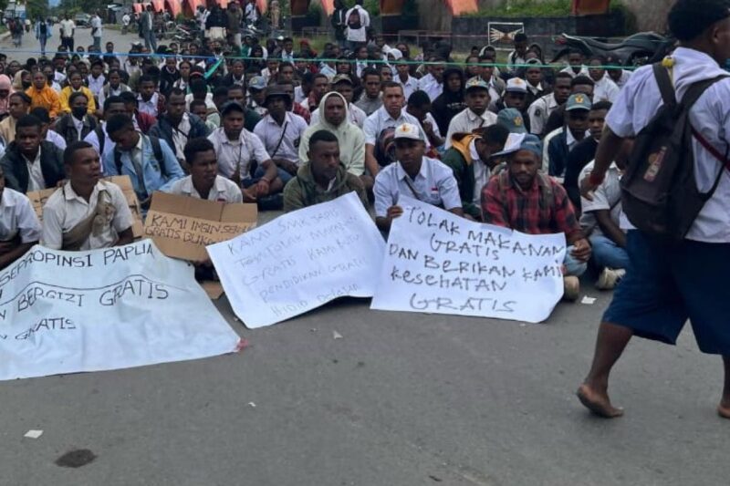 Para pelajar di kota Wamena Papua Pegunungan saat menggelar demo (Detik Indonesia/tirto.id)