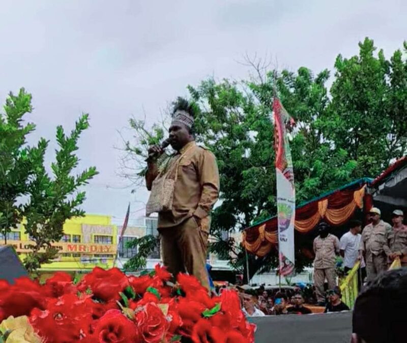 Wakil Bupati Kaimana, Isak Waryensi (Detik Indonesia/RRI/Wilhelmus Nurak)