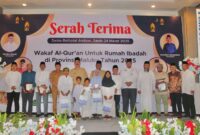 Penyerahan wakaf Al-Qur'an untuk rumah ibadah di Provinsi Maluku (Detik Indonesia/RRI)