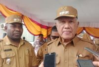 Bupati Kaimana Provinsi Papua Barat Drs Hasan Achmad.M.Si (Detik Indonesia/RRI/ Jack )