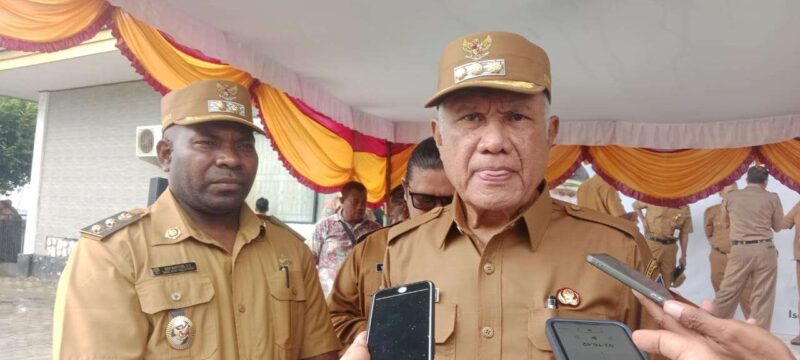 Bupati Kaimana Provinsi Papua Barat Drs Hasan Achmad.M.Si (Detik Indonesia/RRI/ Jack )