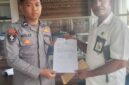 Advokat Metuzalak Awom,SH., saat melaporkan Oknum Pansel ke SPKT Polda Papua Barat