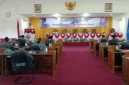 Bupati terpilih, Yoseph Falentinus Delasalle Kebo, menyampaikan pidato dalam Sidang Paripurna Istimewa i ruang paripurna DPRD TTU. (Detik Indonesia/Gusty Amsikan/VN)