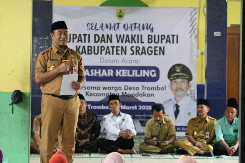 Bupati Sragen Sigit Pamungkas dalam kegiatan Safari Ramadan di Desa Trombol, Kecamatan Mondokan, Senin (10/3/2025) siang. Dok. Diskominfo Sragen - (Detik Indonesia/infojateng.id)