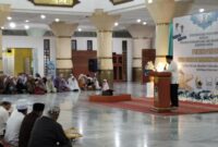 Bupati Fakfak, Samaun Dahlan, S.Sos., M.Ap., memberikan sambutan dalam peringatan Nuzulul Qur’an 1446 H/2025 M (Detik Indonesia/ RRI/Anwar)